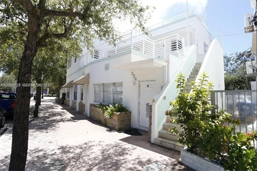 324 Washington Ave # D, Miami Beach FL 33139