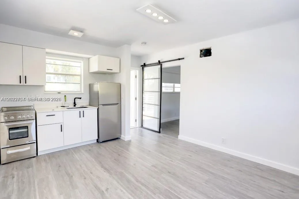 324 Washington Ave # D, Miami Beach FL 33139