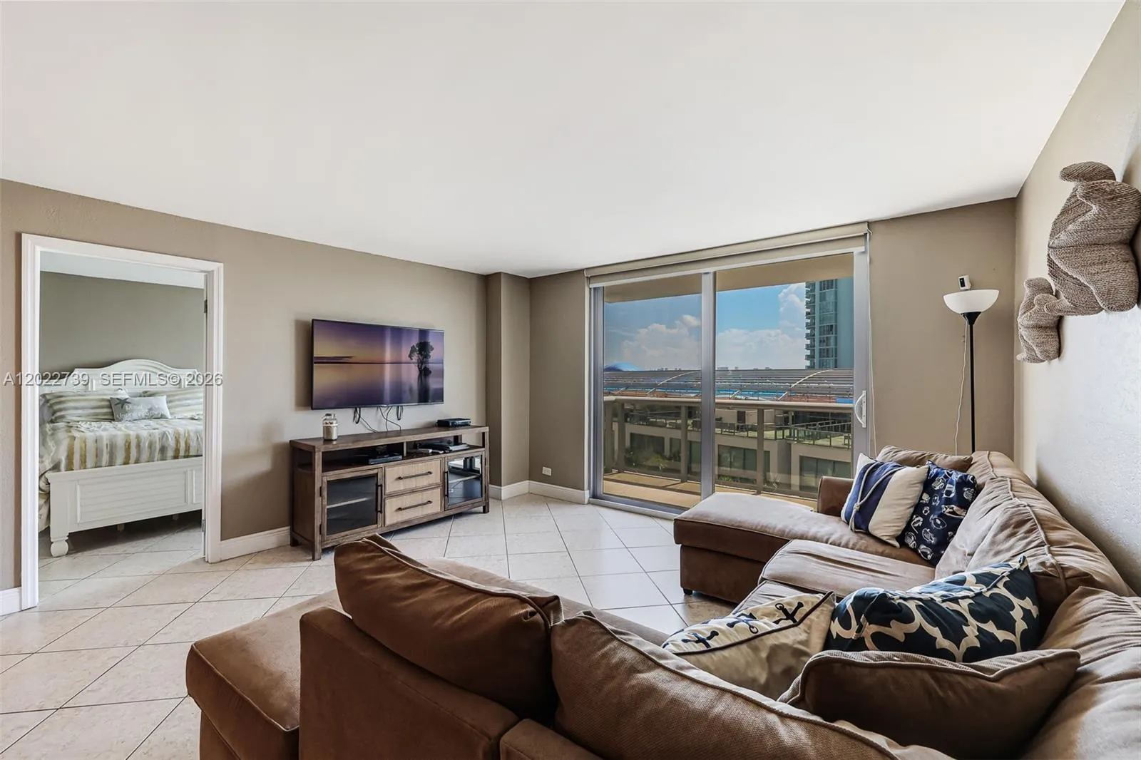 6039 Collins Ave # 936, Miami Beach FL 33140