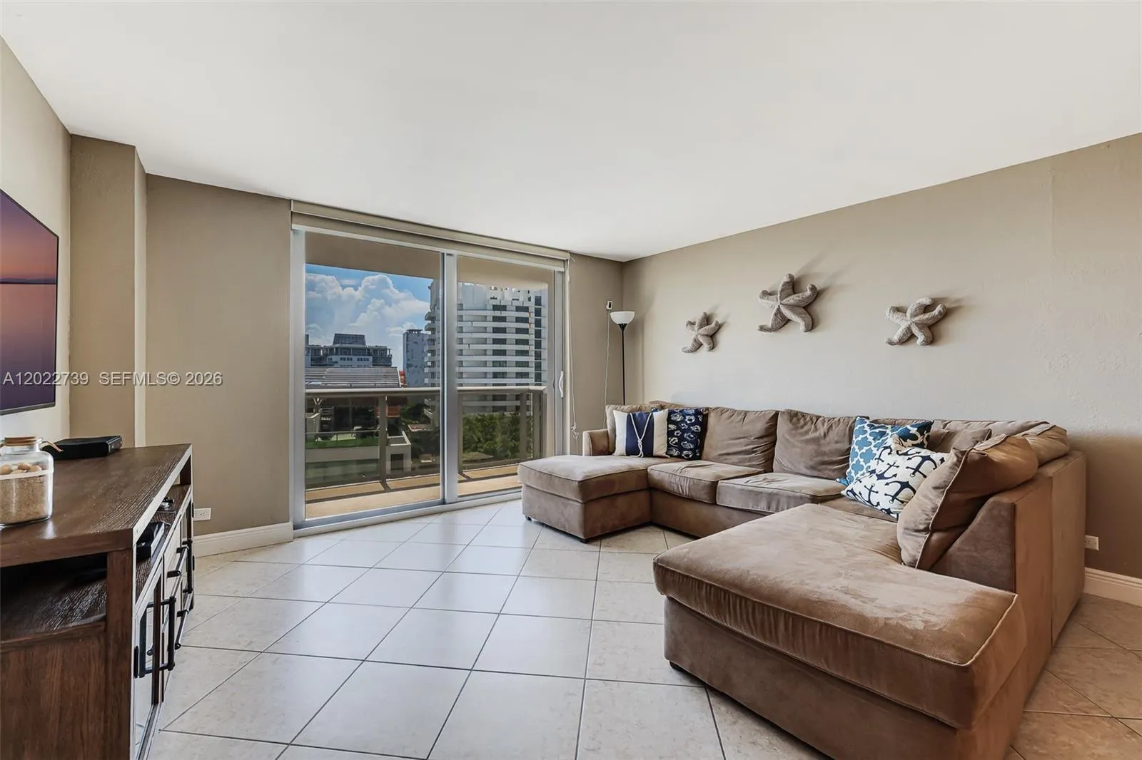 6039 Collins Ave # 936, Miami Beach FL 33140