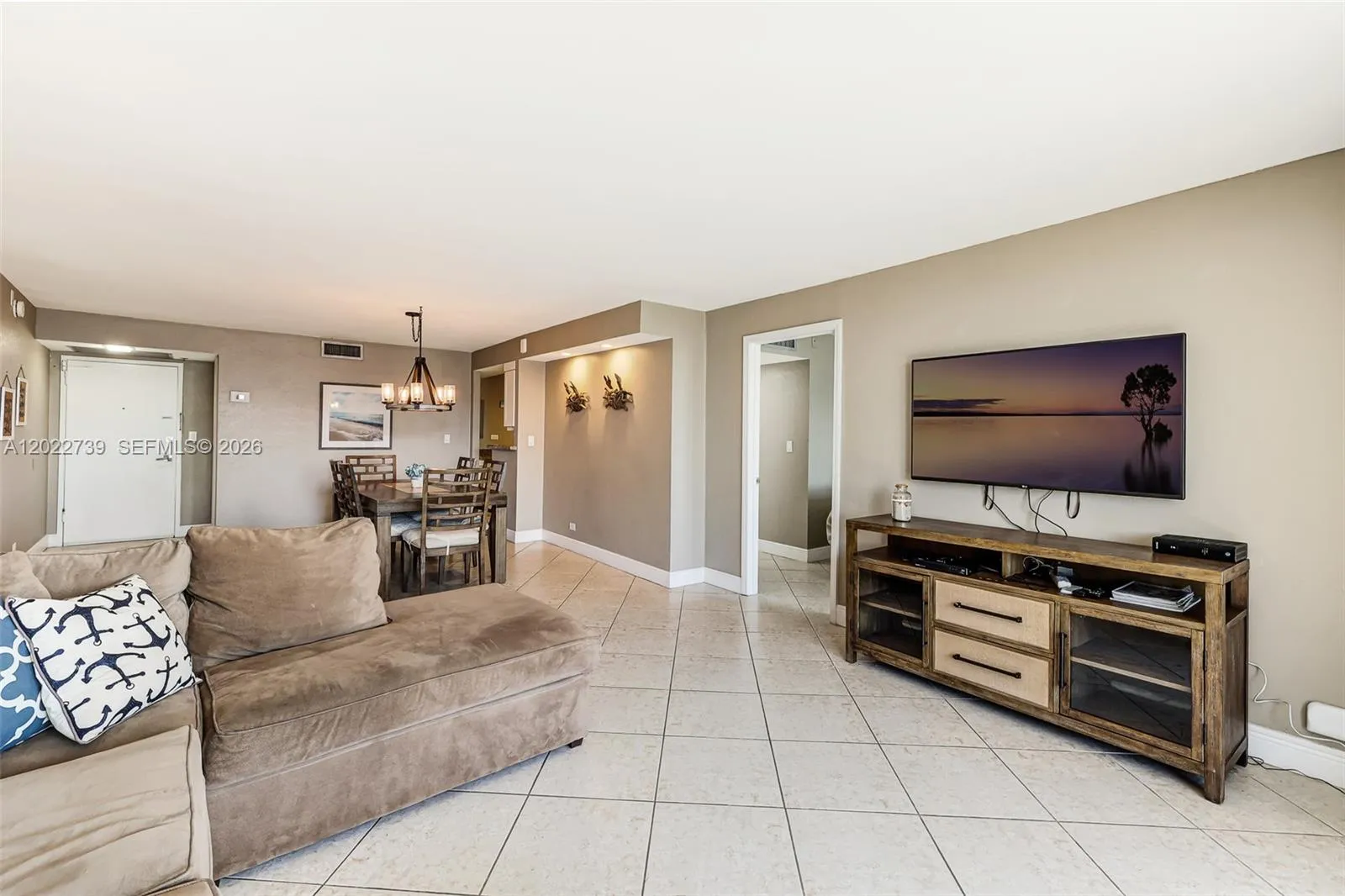 6039 Collins Ave # 936, Miami Beach FL 33140