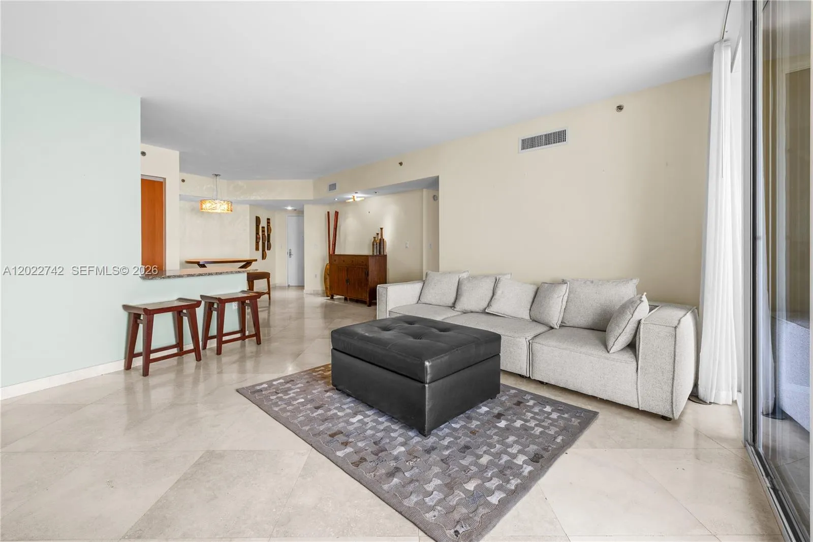 400 Alton Rd # 907, Miami Beach FL 33139
