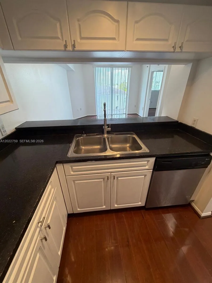102 SW 6th Ave # 305, Miami FL 33130