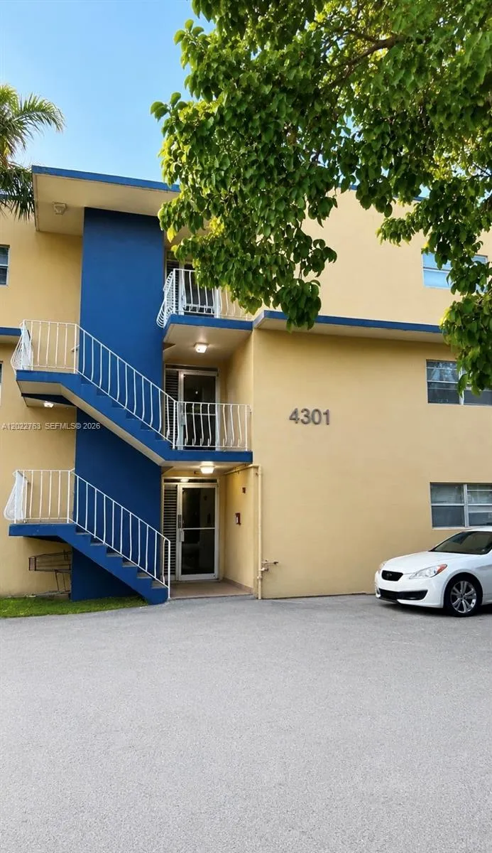 2 bedroom 1 bath for sale at 4301 NW South Tamiami Canal Dr # 101, Miami FL 33126