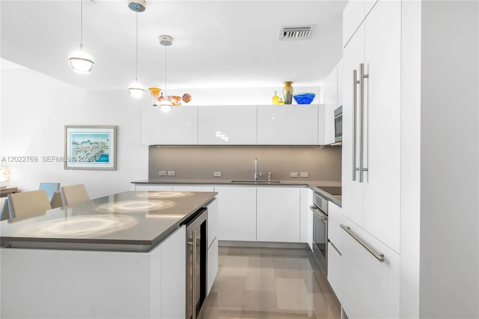 68 SE 6th Street # 810, Miami FL 33131
