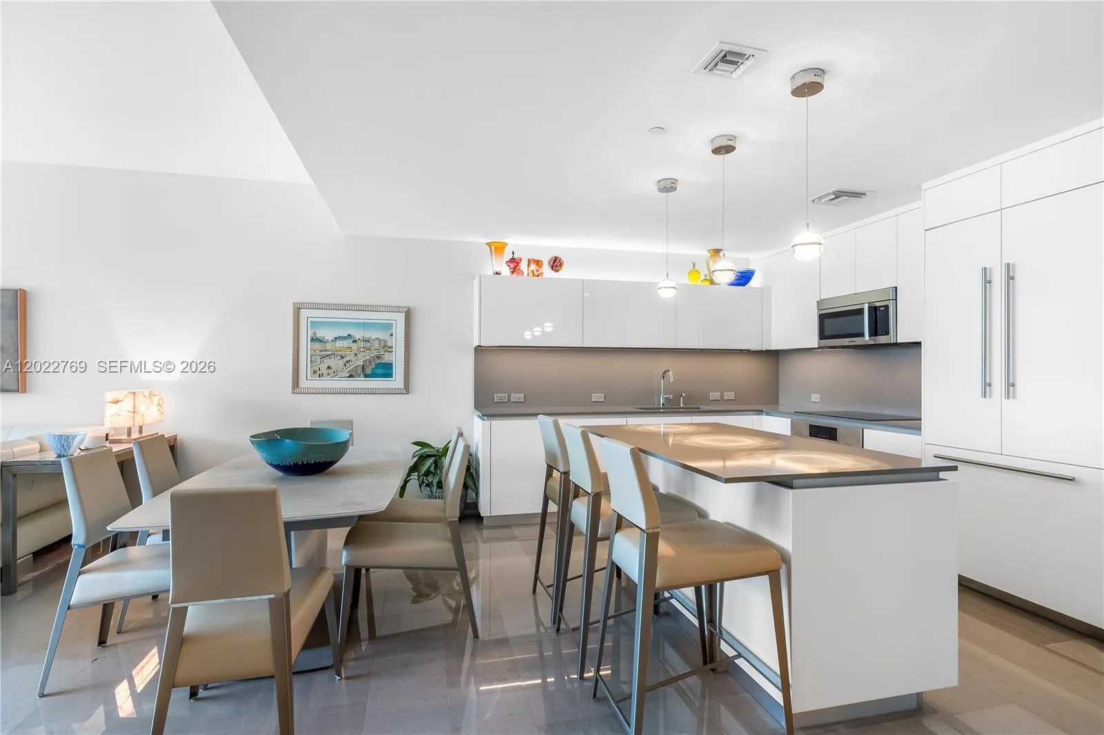 68 SE 6th Street # 810, Miami FL 33131