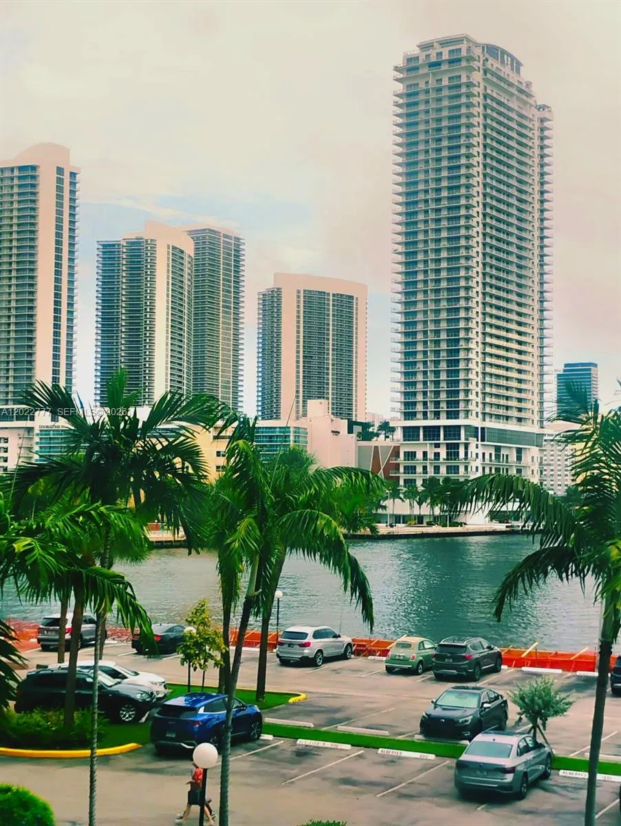 2 bedroom 2 bath for sale at 200 Leslie Dr # 324, Hallandale Beach FL 33009