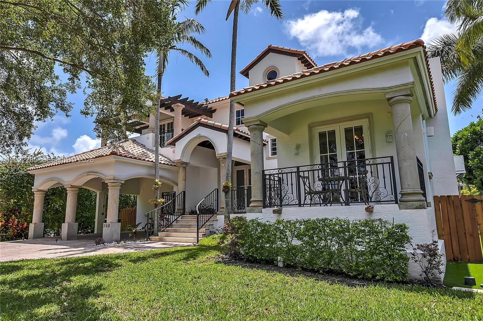 350 Redwood Ln, Key Biscayne FL 33149