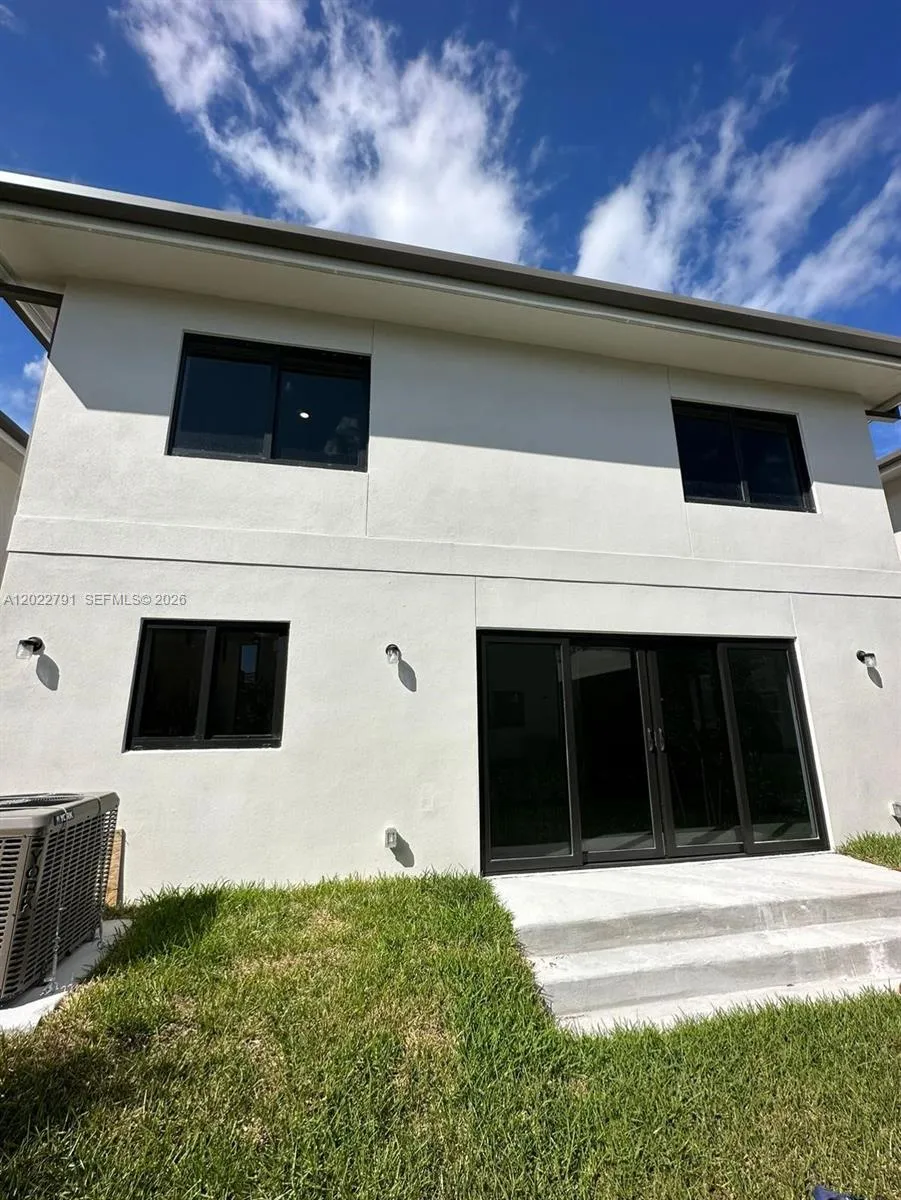 1171 NW 2nd St, Florida City FL 33034