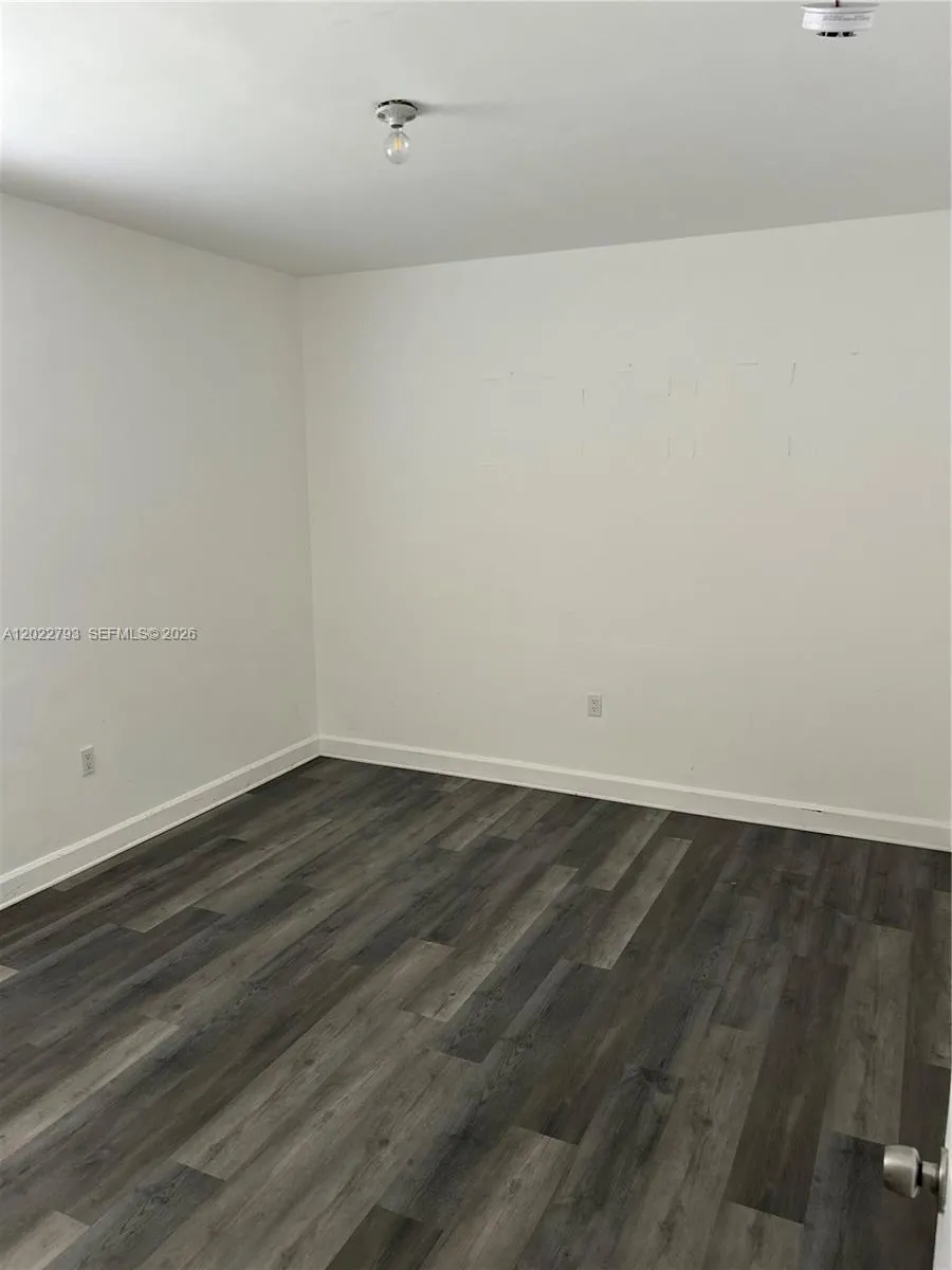 300 Sunset Dr # 4, Fort Lauderdale FL 33301