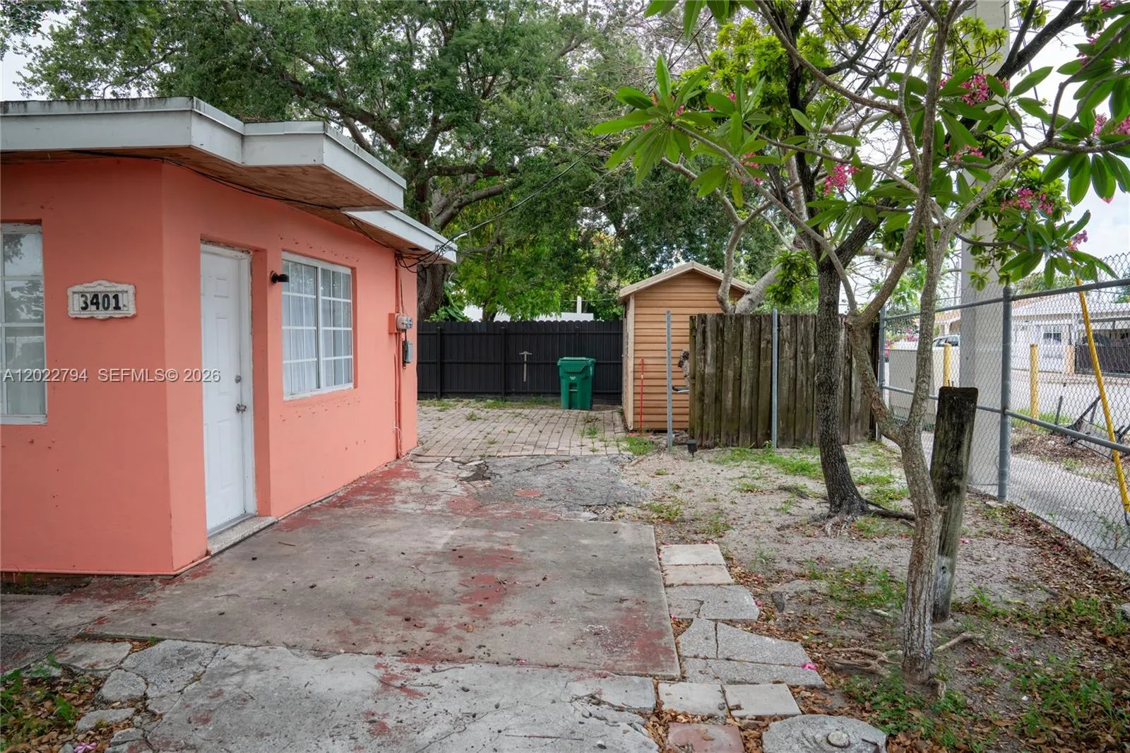 3401 NW 15th St, Miami FL 33125