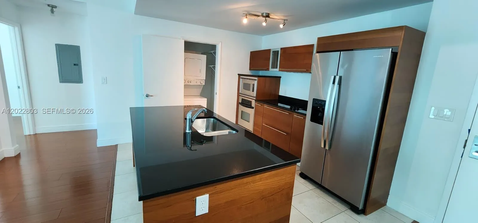 1 bedroom 1 bath for sale at 1900 N Bayshore Dr # 3717, Miami FL 33132