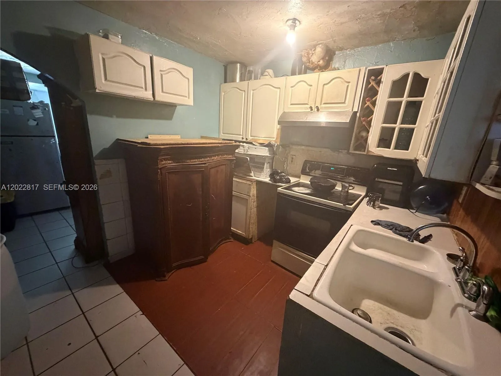 5740 Taylor St, Hollywood FL 33021