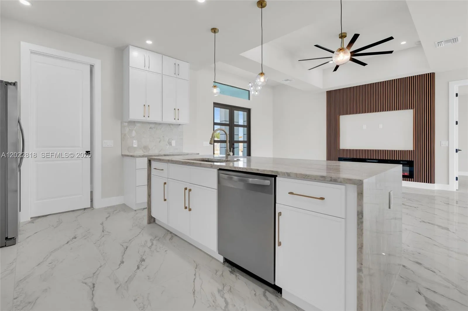 1413 NE 4TH PL, Cape Coral FL 33909