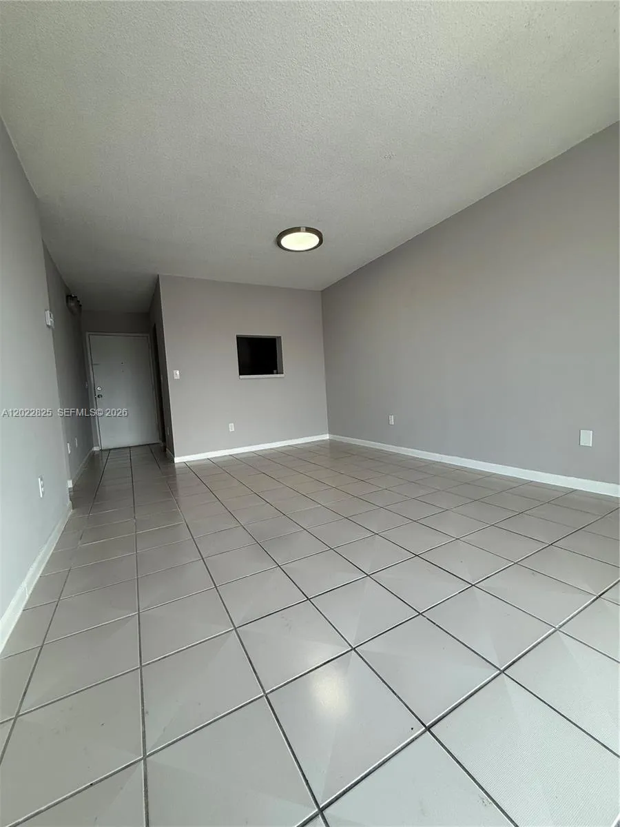 6820 W Flagler St, Miami FL 33144