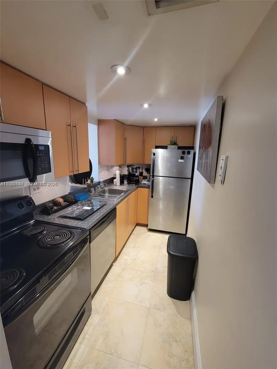 1740 NW N River Dr # 512, Miami FL 33125
