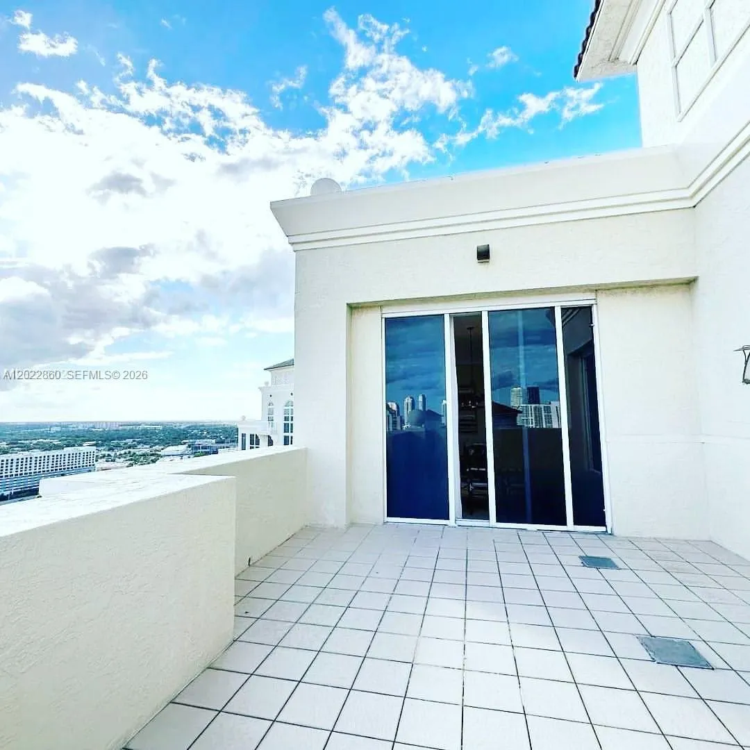19501 W Country Club Dr # 03, Aventura FL 33180