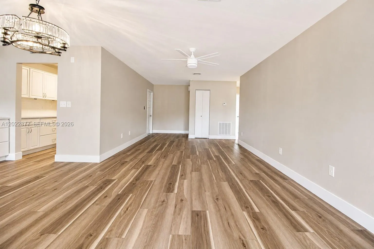 7332 Bay Hill Dr, Hialeah FL 33015