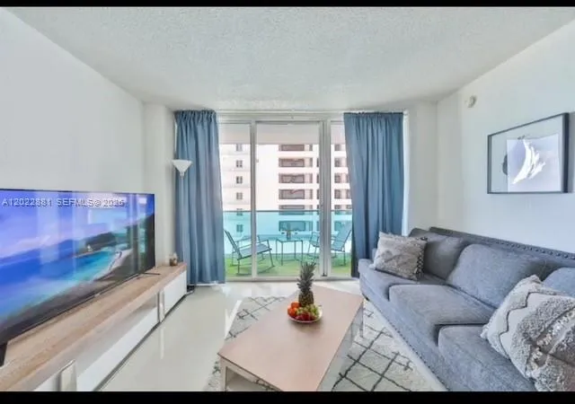 1 bedroom 1 bath for sale at 4001 S Ocean Dr # 7L, Hollywood FL 33019