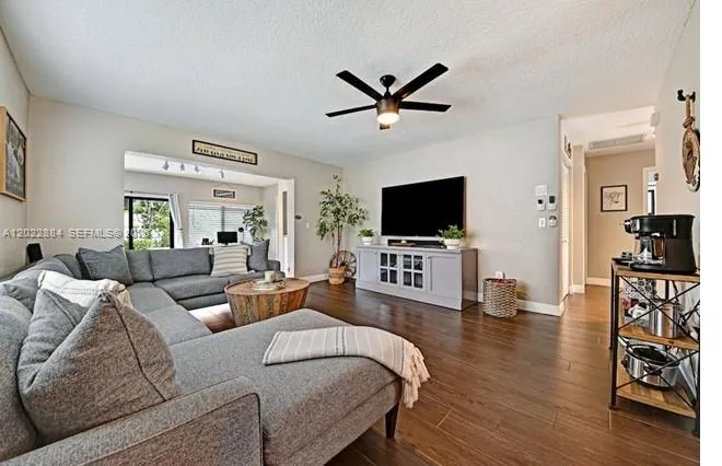 945 Sunset Rd # 1, West Palm Beach FL 33401
