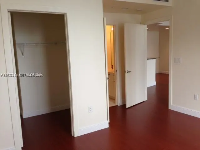 1060 Brickell Ave # 2305, Miami FL 33131