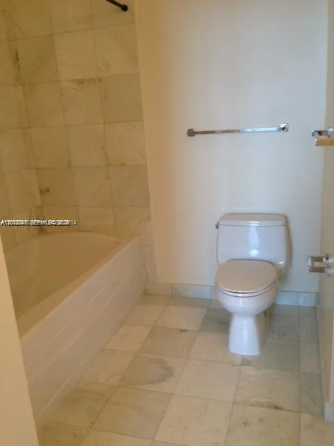 1060 Brickell Ave # 2305, Miami FL 33131