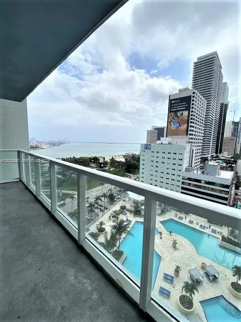 244 Biscayne Blvd # 1805, Miami FL 33132