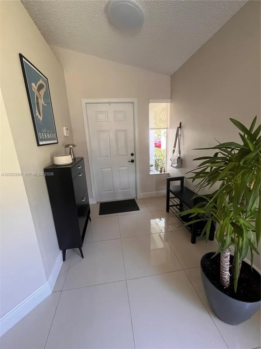 4472 Blossom Ln, Weston FL 33331