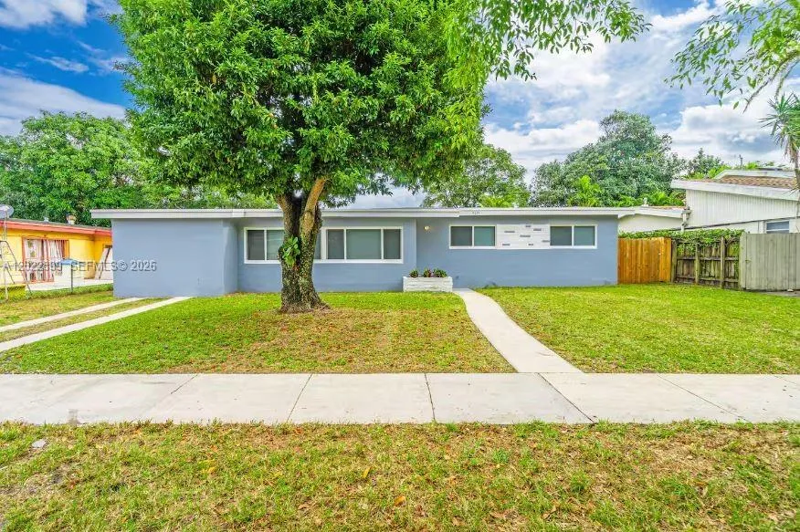 3 bedroom 2 bath for sale at 17621 NE 7th Ave, Miami FL 33162