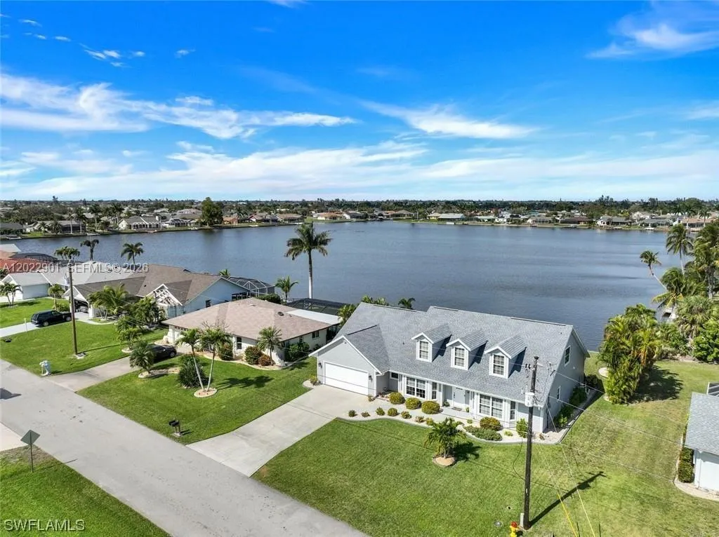 407 SW 37 St, Cape Coral FL 33914