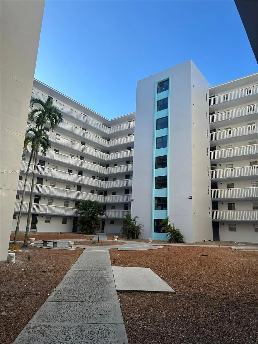 15600 NW 7th Ave # 507, Miami FL 33169