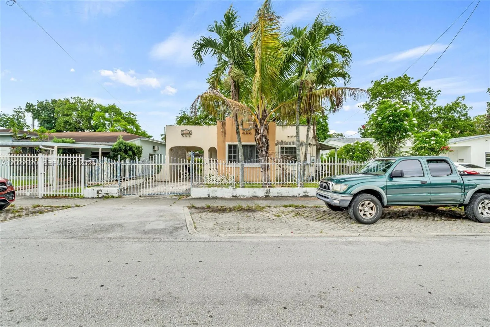 1122 NW 38th St, Miami FL 33127