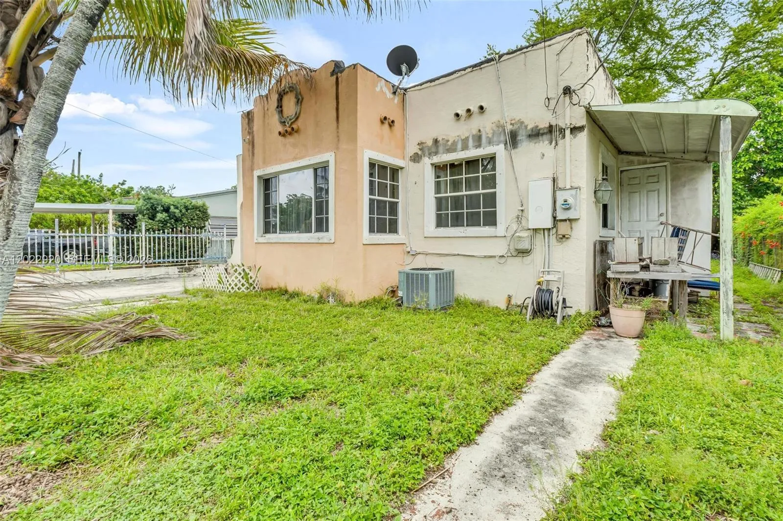 1122 NW 38th St, Miami FL 33127