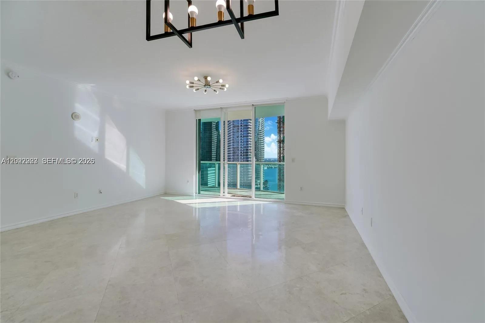 31 SE 5th St # 3306, Miami FL 33131