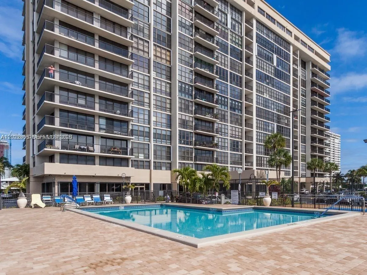 2017 S Ocean Dr # 808, Hallandale Beach FL 33009