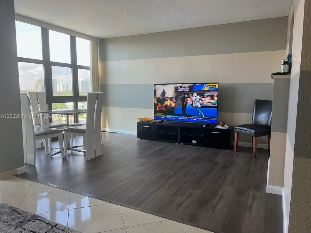 2017 S Ocean Dr # 808, Hallandale Beach FL 33009