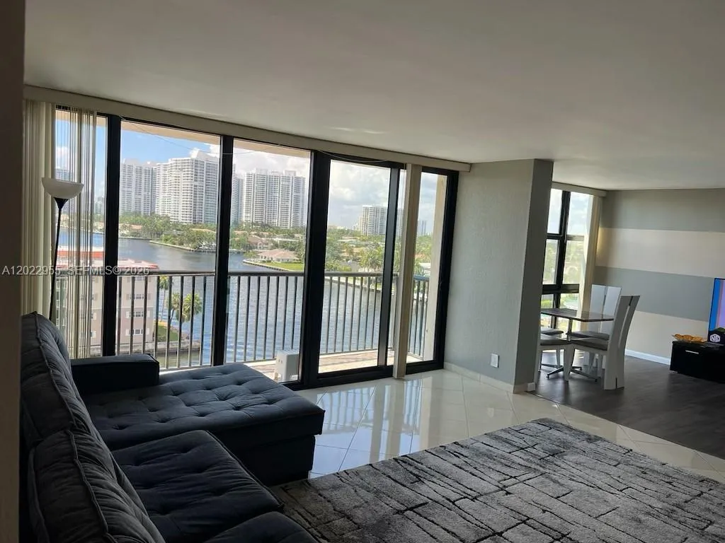 2017 S Ocean Dr # 808, Hallandale Beach FL 33009