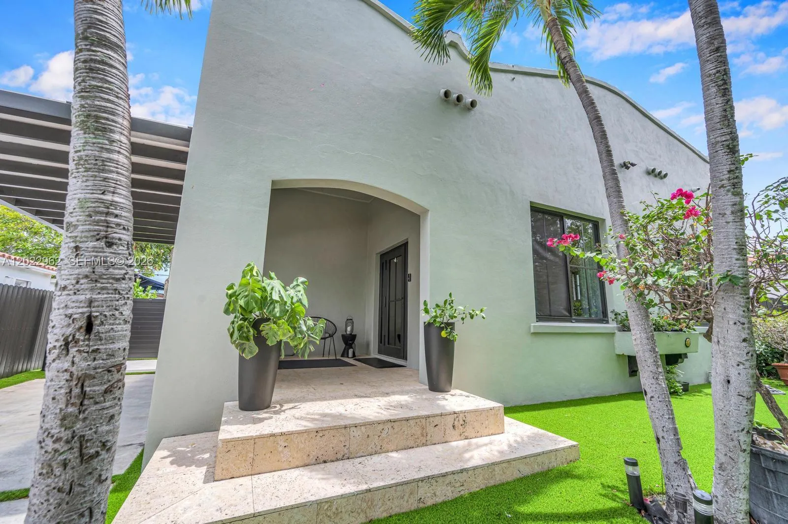 1852 SW 10th St, Miami FL 33135