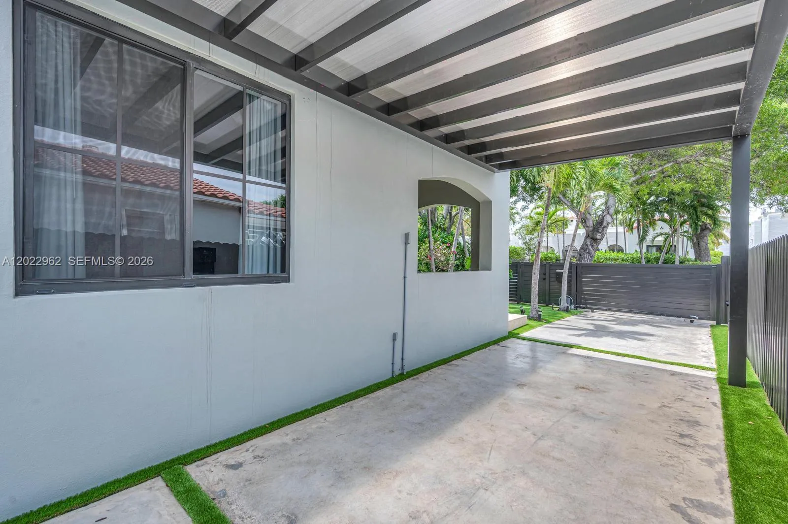 1852 SW 10th St, Miami FL 33135