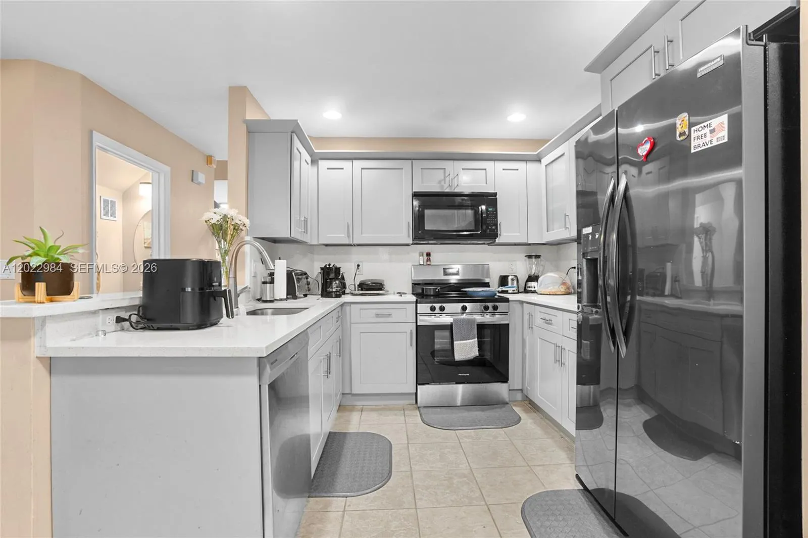 881 NW 208th Dr, Pembroke Pines FL 33029