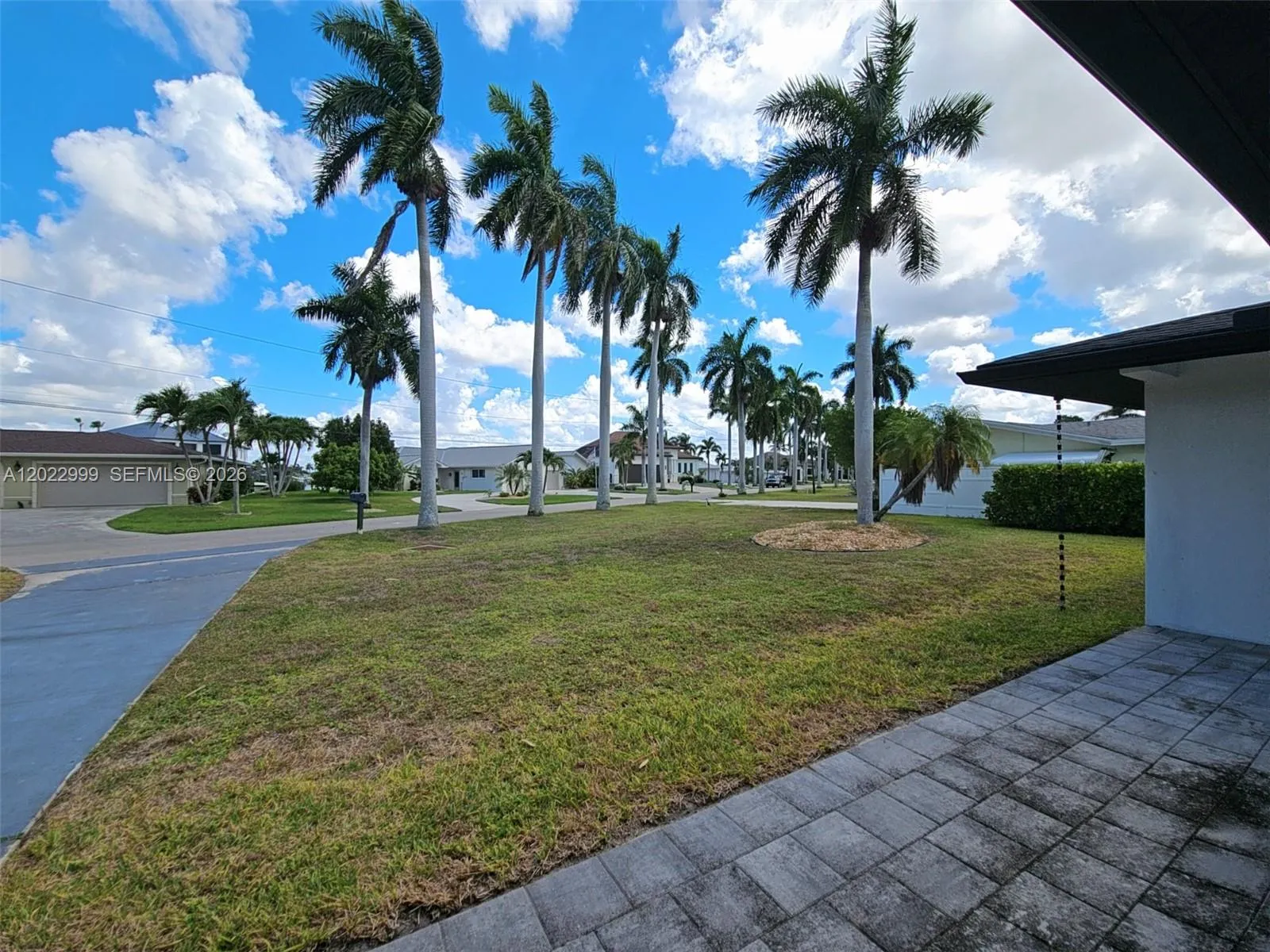 112 BAYSHORE DR, Cape Coral FL 33904