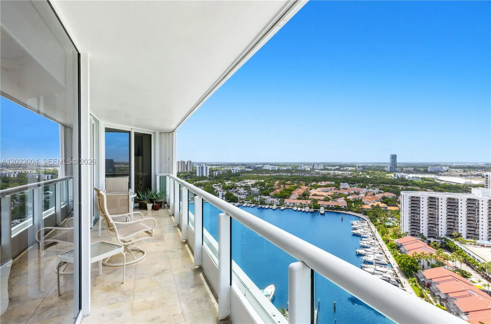 2 bedroom 2 bath for sale at 21055 Yacht Club Dr # 2704, Aventura FL 33180