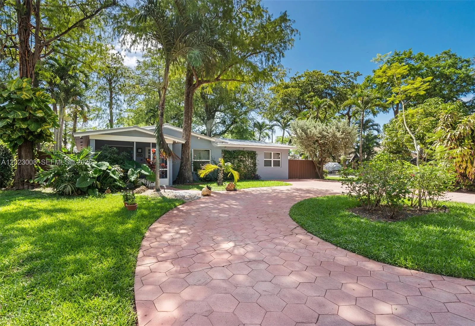 4270 NW 20th Ave, Oakland Park FL 33309