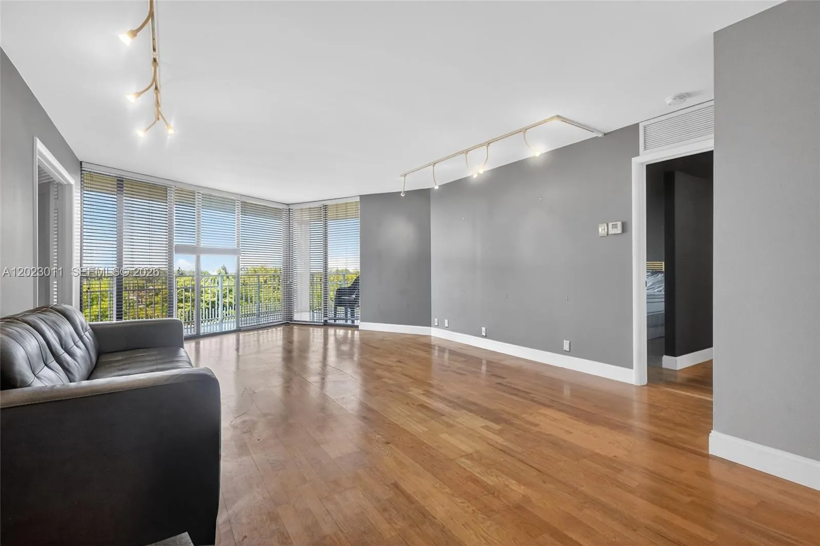2000 Towerside Ter # 709, Miami FL 33138