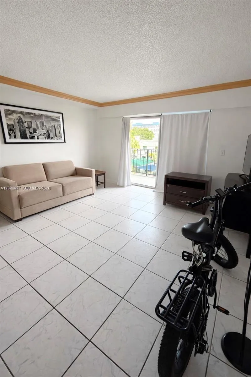 16508 NE 26th Ave # 303, North Miami Beach FL 33160