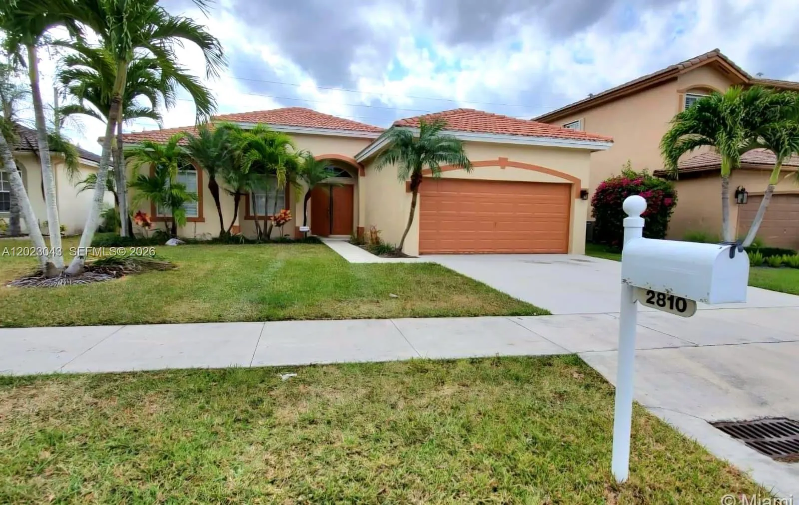 3 bedroom 2 bath for sale at 2810 Dunwoodie Pl, Homestead FL 33035