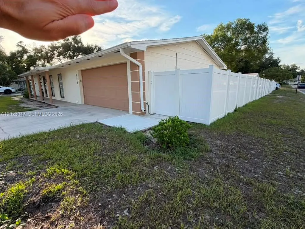1210 BRANDA VISTA DR, Brandon FL 33510