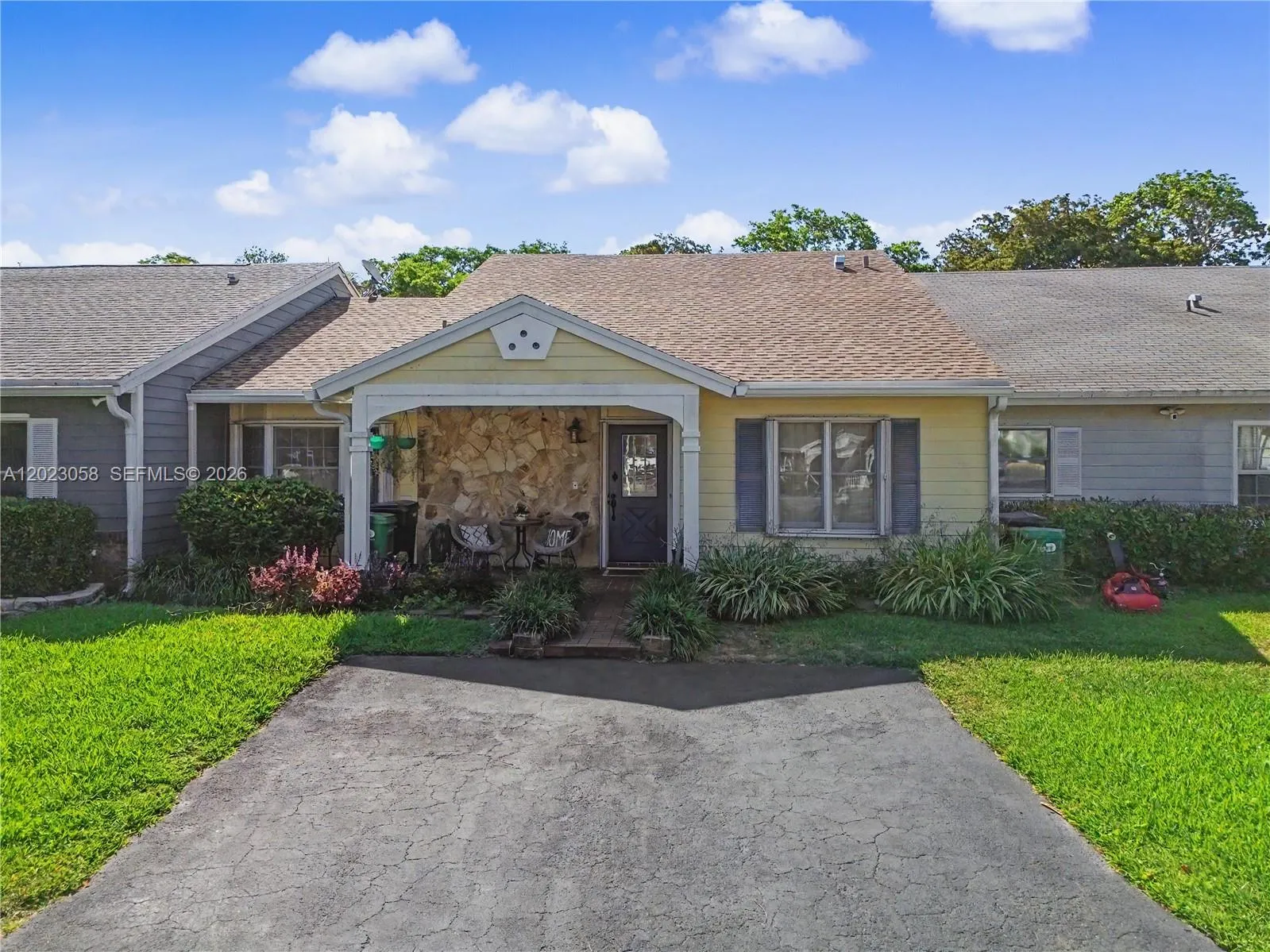 2 bedroom 2 bath for sale at 14609 SW 143rd Place Cir, Miami FL 33186