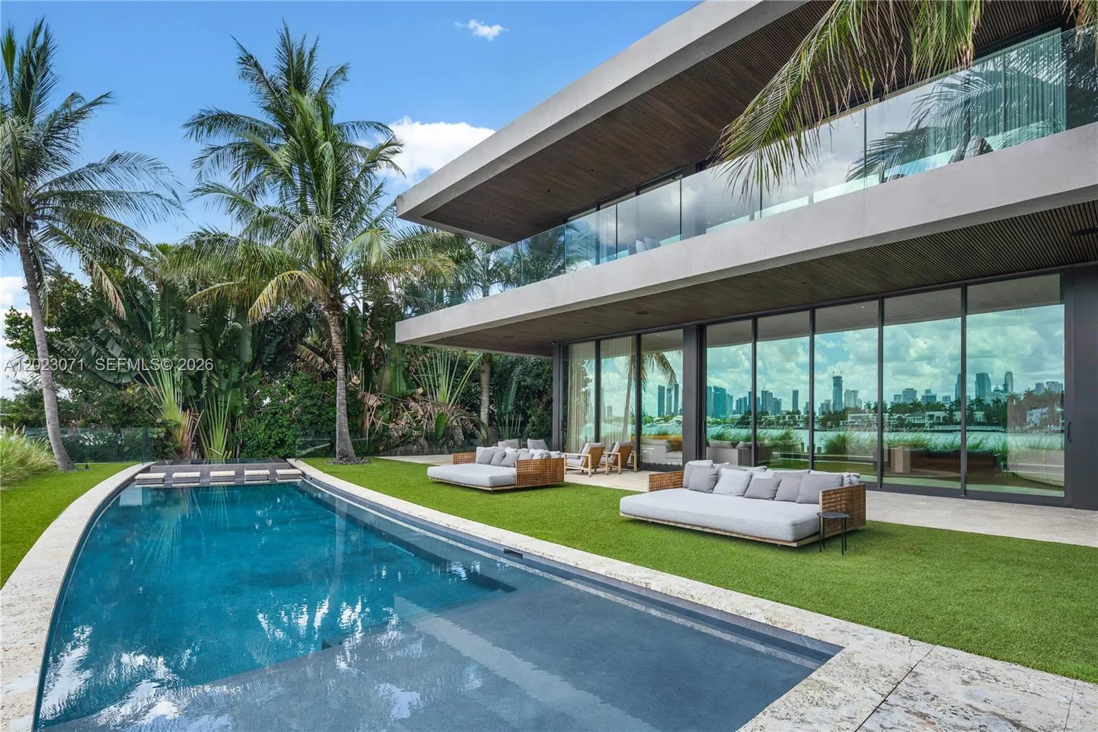 28 W Dilido Dr, Miami Beach FL 33139