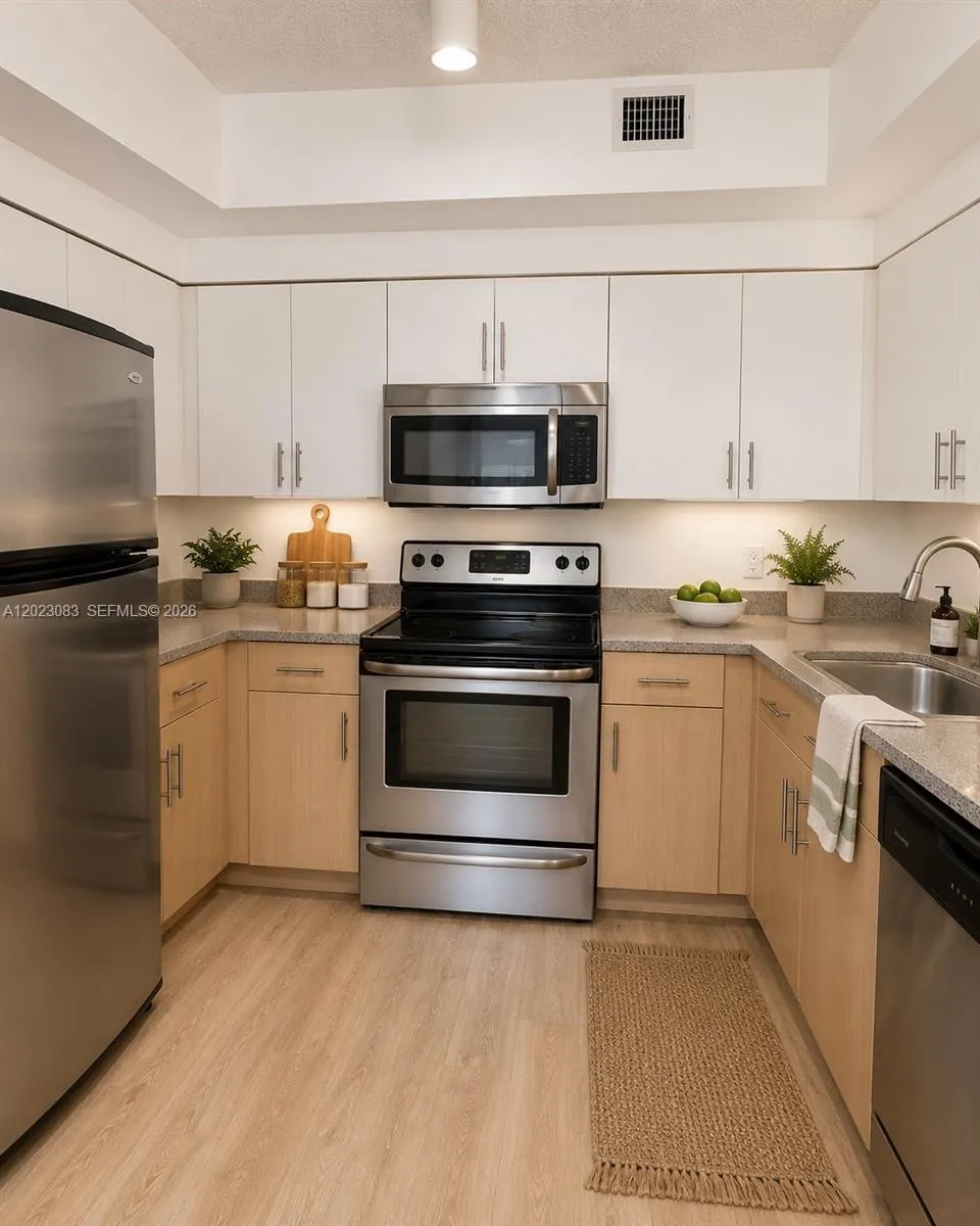 2 bedroom 2 bath for sale at 7930 N Nob Hill Rd # 106, Tamarac FL 33321